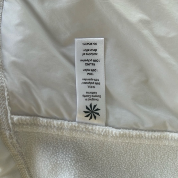 Athleta thin Puffy Vest - Picture 7 of 7